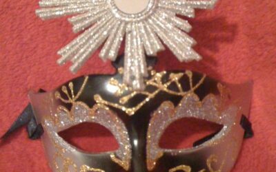 Masquerade Masque Giveaways